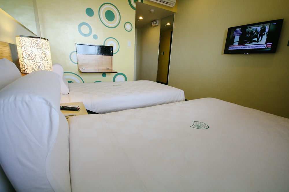 Go Hotels Iloilo Exterior foto